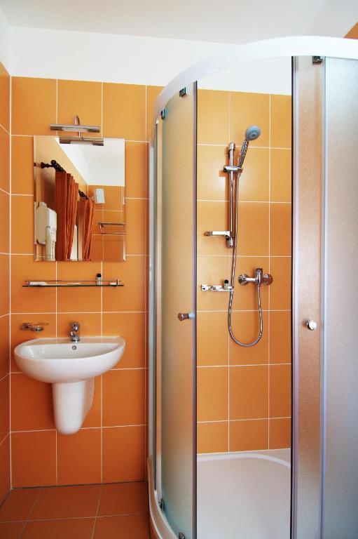 Hotel Pod Sluncem Trebiz Quarto foto
