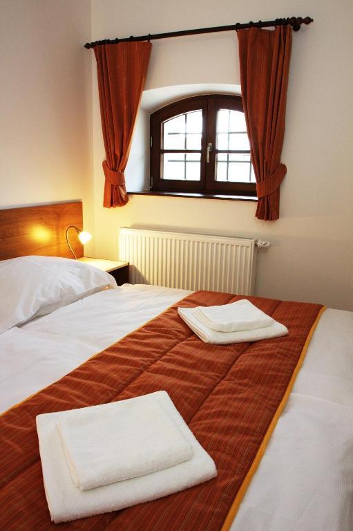 Hotel Pod Sluncem Trebiz Quarto foto